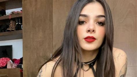 Karely Ruiz se quita la tristeza con video en lencería